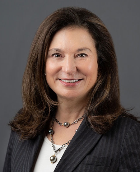 Elena  Karabatos Photo